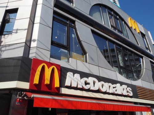 飲食店　マクドナルド 菊川駅前店（飲食店）まで349m