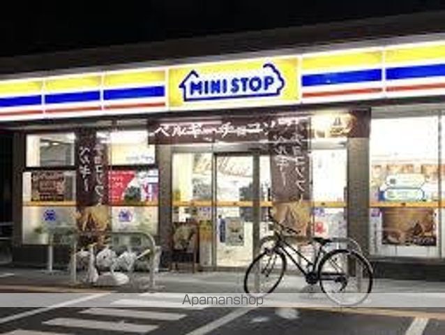 コンビニ　ミニストップ板橋日大病院前（コンビニ）まで244m