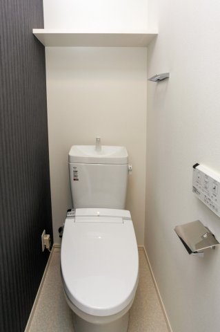 トイレ　別号室のものになります。現状優先。