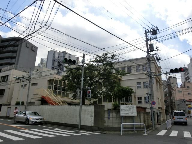 幼稚園・保育園　愛隣保育園（幼稚園・保育園）まで296m