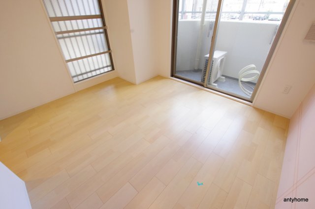 SERENITE本町refletの内装写真