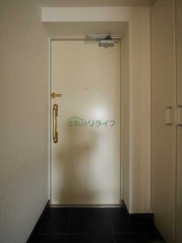 玄関　※参考写真です。同じ間取りの別部屋になります。