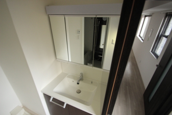洗面設備　※別部屋の写真です