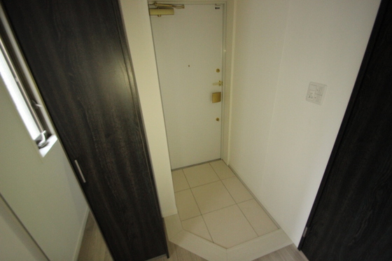 玄関　※別部屋の写真です