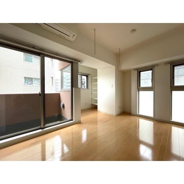 居室・リビング　☆明るい居室☆