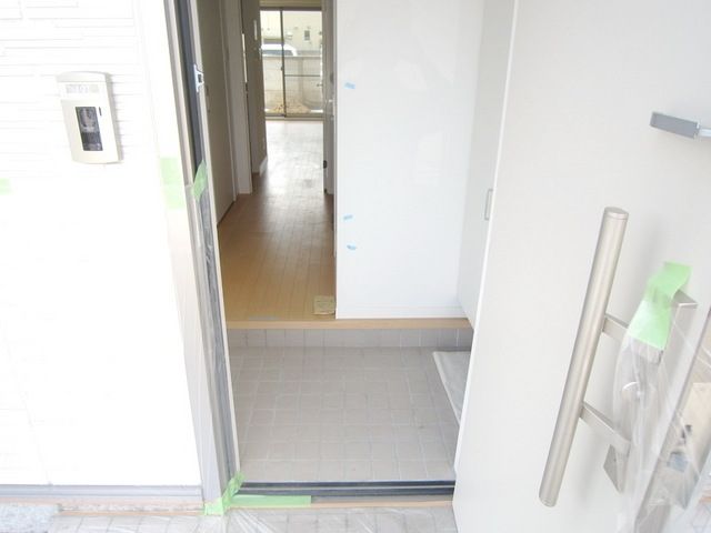 玄関　★お問い合わせはタウンハウジングまで★