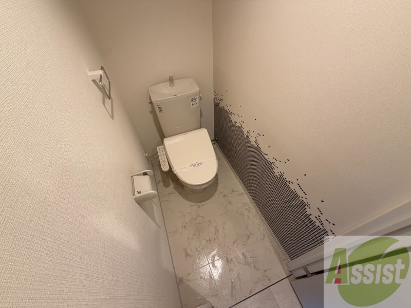 トイレ　こちらはトイレです。清潔感があり、安心して使用できます。