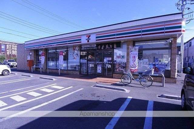 コンビニ　セブンイレブン（コンビニ）まで565m