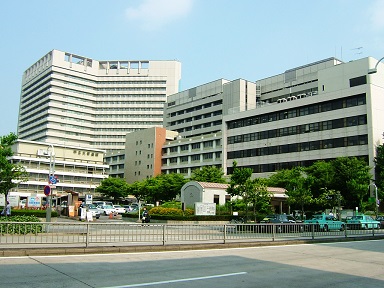 病院　名古屋市立大学病院（病院）まで216m