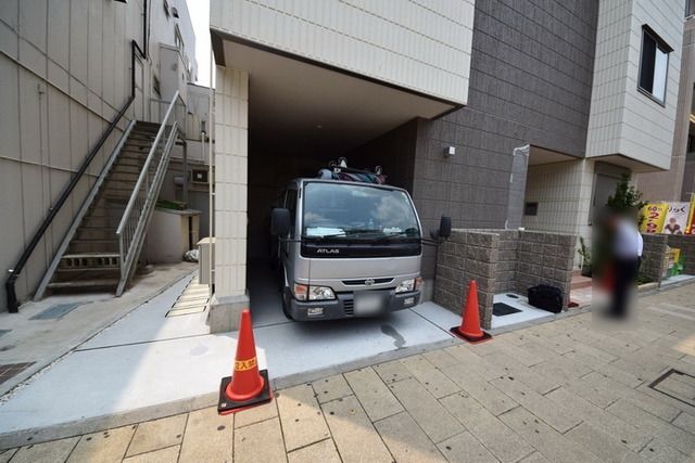 駐車場　～駐車場の空きは要確認～