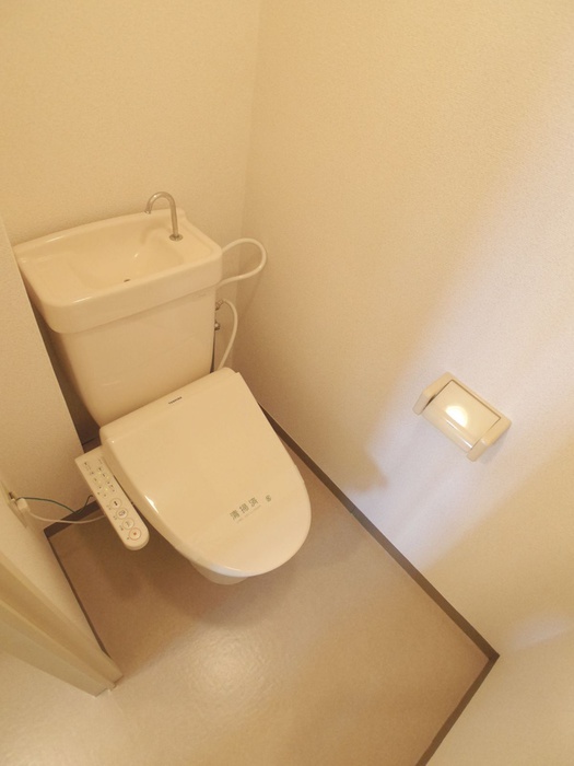 須賀第10マンションのトイレ写真
