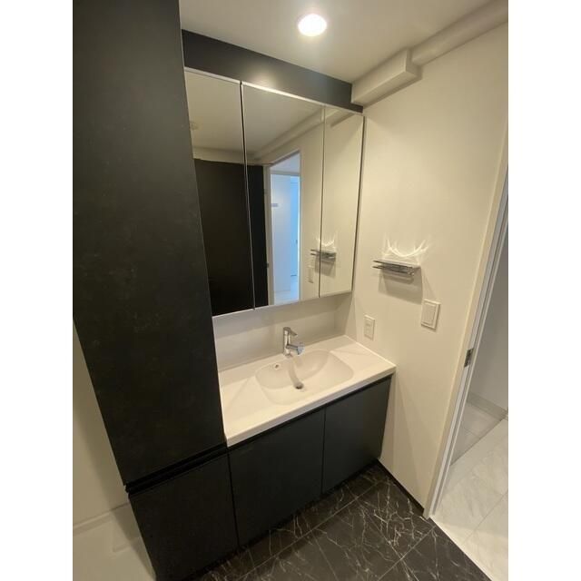 洗面設備　写真は同タイプ住居です。
