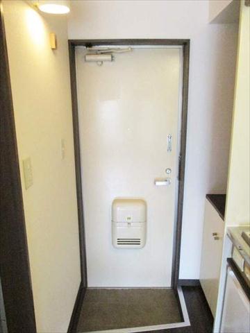 西武新宿線 都立家政駅 徒歩7分 2階建 築37年の玄関写真