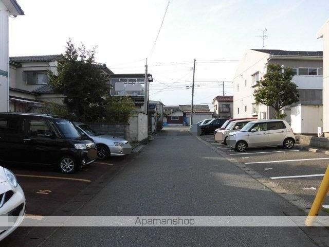 その他　前面道路（その他）まで0m