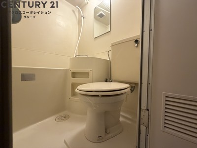トイレ　浴室内にトイレがあります☆