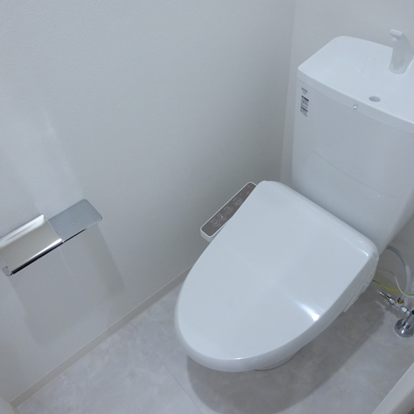 トイレ　ウォシュレット付きのトイレです！