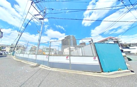 建物外観　建築中撮影