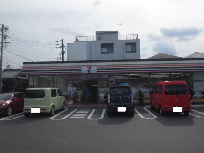 コンビニ　セブンイレブン名古屋藤成5丁目（コンビニ）まで278m