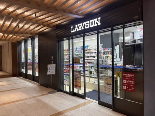 コンビニ　ローソン パークタワー勝どきミッド店（コンビニ）まで3m