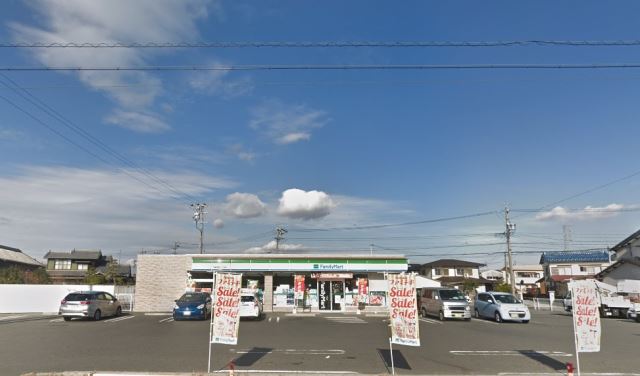 コンビニ　ファミリーマート津島愛宕七丁目店（コンビニ）まで410m