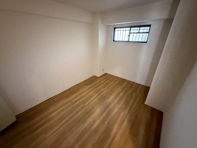 地下鉄谷町線 喜連瓜破駅 徒歩3分 6階建 築37年の内装写真