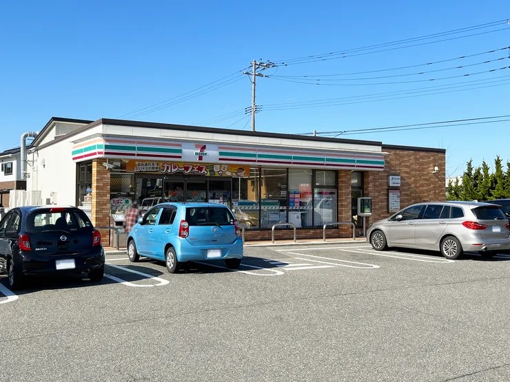 コンビニ　セブンイレブン 新潟上新栄町店（コンビニ）まで395m