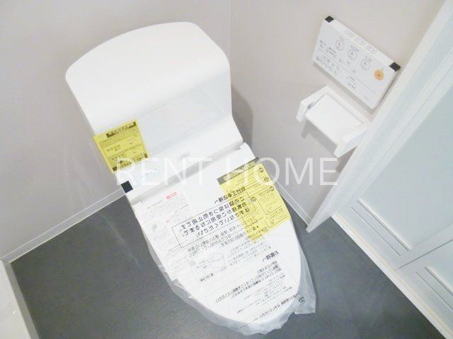 トイレ　ウォシュレット付き