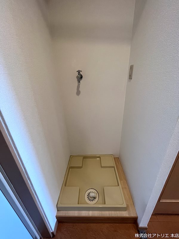 洗面設備　洗濯機置き場