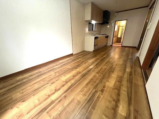 柳之町西3丁 貸家の居間写真