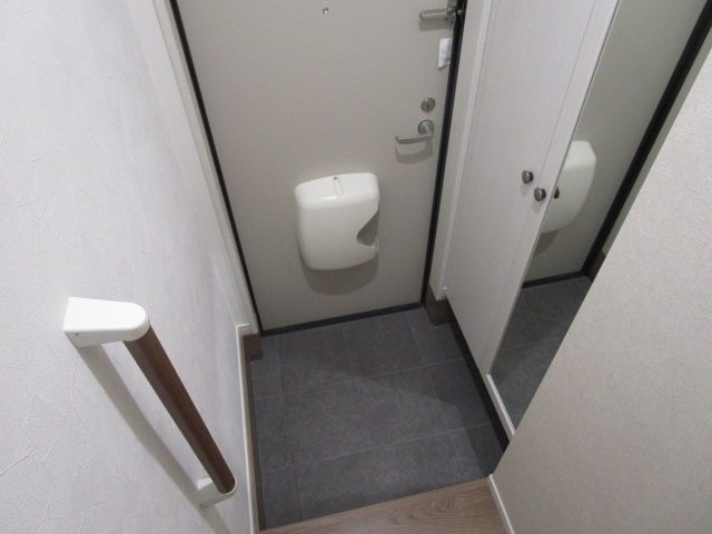 多摩都市モノレール 万願寺駅 徒歩6分 2階建 築5年の玄関写真
