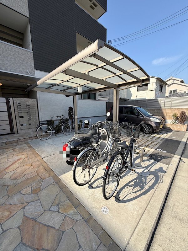その他共有部分　屋根付き駐輪場
