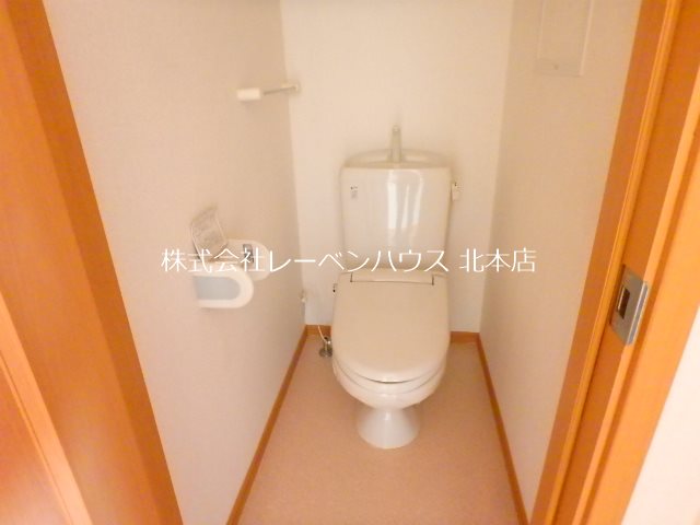 カーサ・グレイスAのトイレ写真