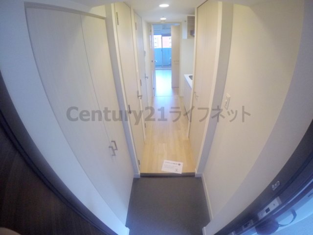 地下鉄御堂筋線 新大阪駅 徒歩8分 15階建 築11年の玄関写真