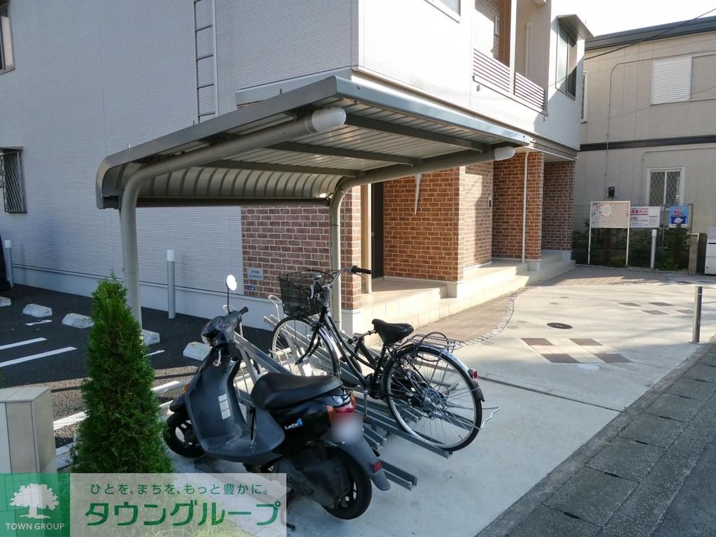ＪＲ相模線 社家駅 徒歩10分 3階建 築8年の外観写真
