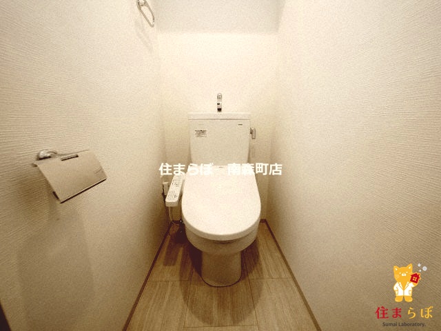 地下鉄千日前線 新深江駅 徒歩5分 13階建 築7年のトイレ写真