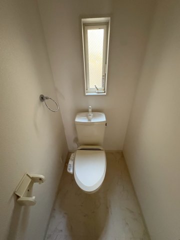 トイレ　コンパクトで使いやすいトイレです