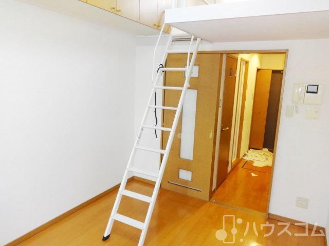 地下鉄御堂筋線 新大阪駅 徒歩3分 12階建 築25年の居間写真