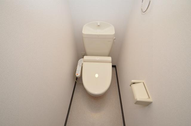 筑豊電気鉄道 遠賀野駅 徒歩6分 2階建 築17年のトイレ写真