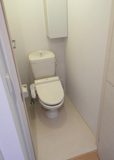 トイレ　※他号室の写真です