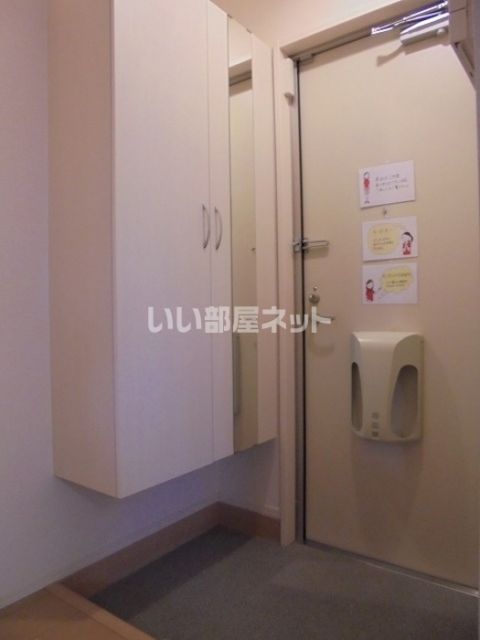 ハルトリーゲル Aの玄関写真