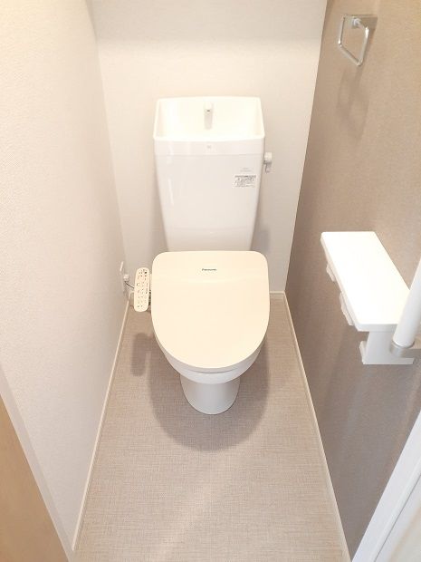 エレガント フェイバー Iのトイレ写真