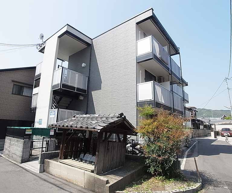 レオパレス前田の外観写真