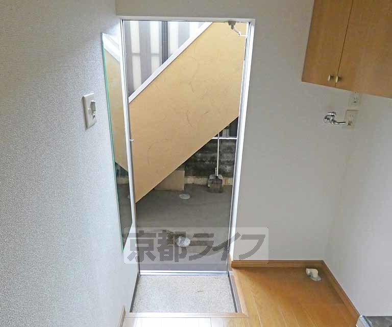玄関　玄関です。