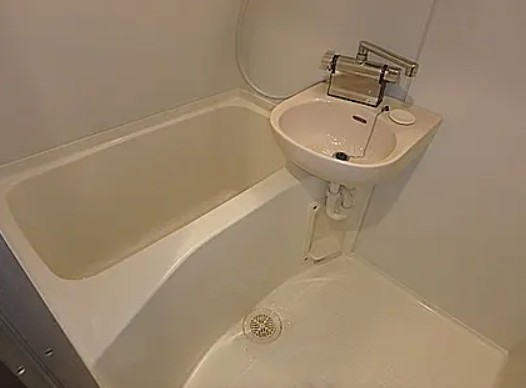 バス・シャワールーム　※別部屋参考写真