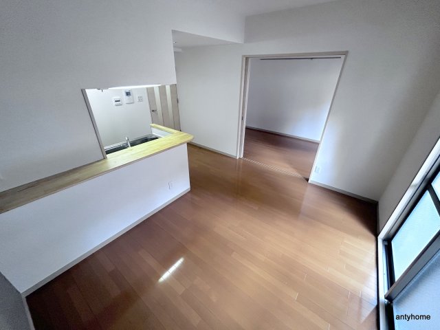 東明マンション壱番館の居間写真