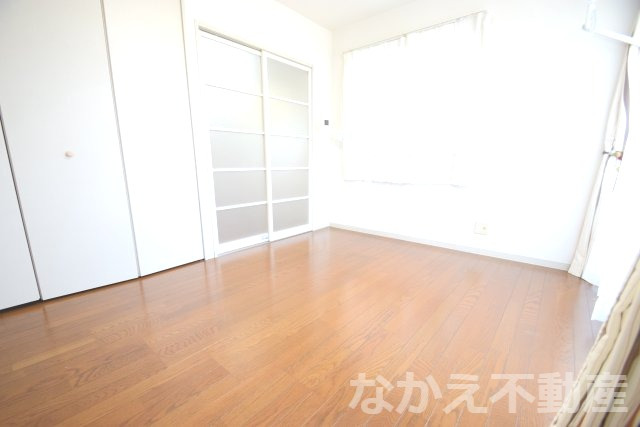 その他部屋・スペース　使い勝手のいい寝室です