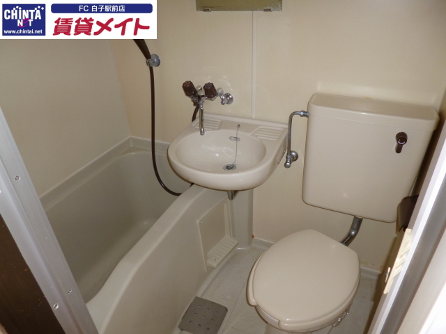 バス・シャワールーム　同物件別室の写真です