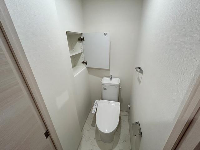 埼玉高速鉄道 川口元郷駅 徒歩7分 10階建 築2年のトイレ写真