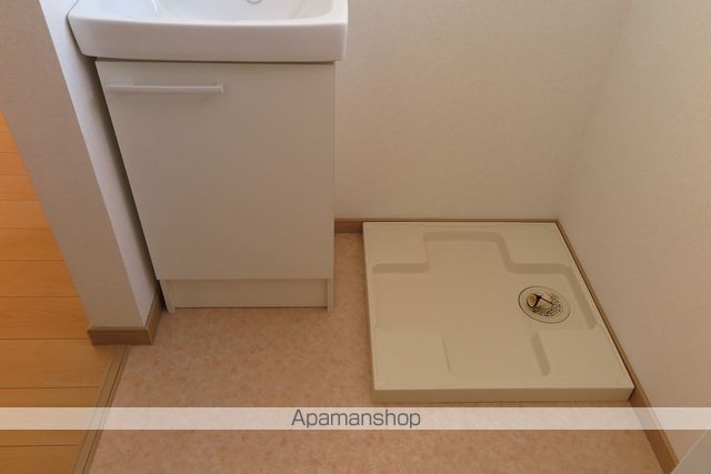 レディースコーポオダ WESTの内装写真