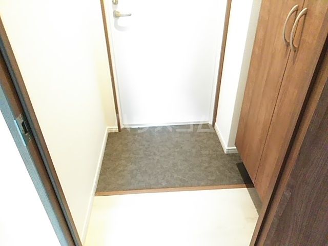 フィユフラッツ豊中末広町の玄関写真